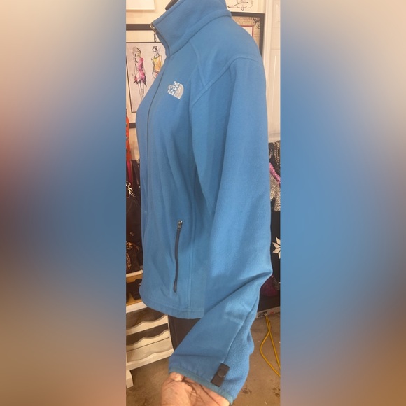 NorthFace Woman’s SlimFit Sports Ski Jacket& A FREE Men’s Northface USED JACKET - Picture 13 of 16
